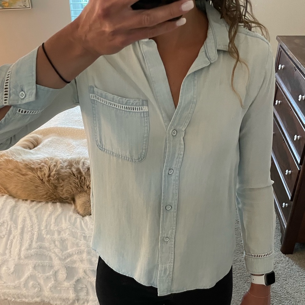 Cloth & Stone XS chambray blouse